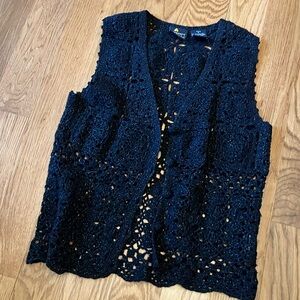 Black crochet vest with sparkly! Vintage Liz sport petite